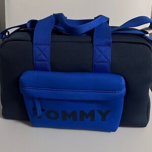 Tommy Hilfiger Duffle Bag Elsie ll -
2 Tone Blue Carry On Weekend Travel